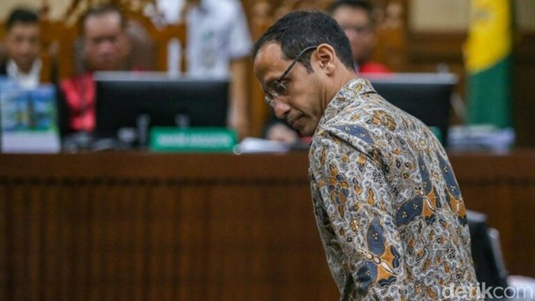 Nadiem Makarim Yakin Bebas Kasus Korupsi Chromebook, Ungkap Kejanggalan Harga Nadiem Makarim Yakin Bebas Kasus Korupsi Chromebook, Ungkap Kejanggalan Harga