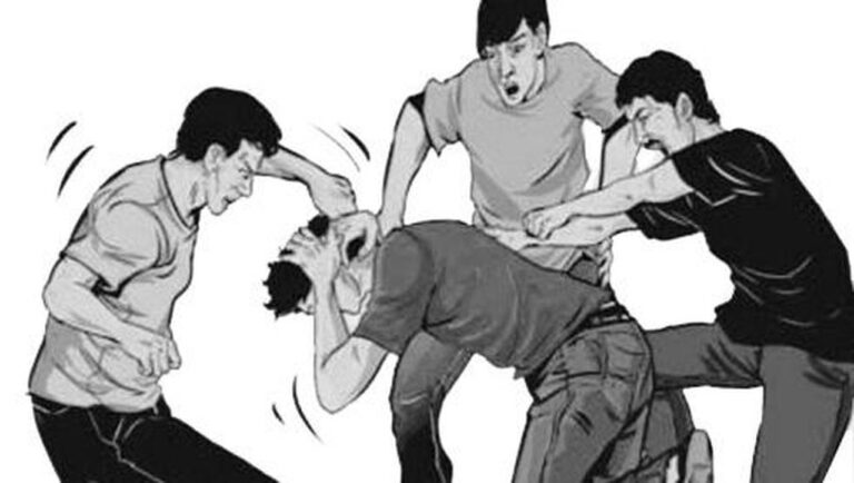 Rekaman CCTV Ungkap Aksi Brutal OTK Serang Karyawan Ritel di Jaksel, Bawa Senjata Tajam Rekaman CCTV Ungkap Aksi Brutal OTK Serang Karyawan Ritel di Jaksel, Bawa Senjata Tajam