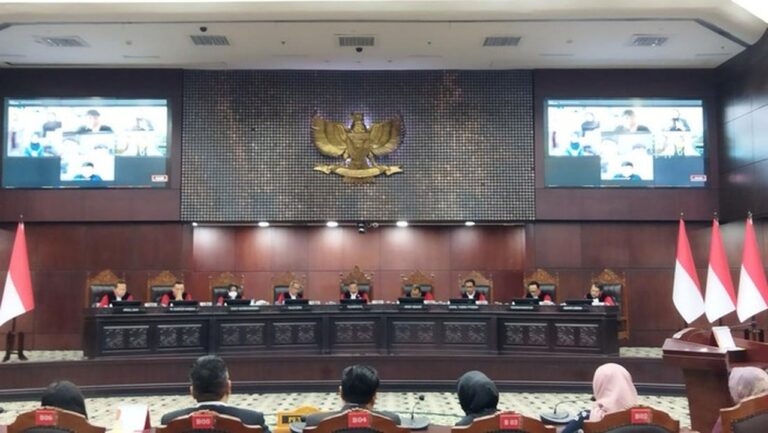 Mahkamah Konstitusi Tolak Gugatan Legalisasi Nikah Beda Agama, Ini Alasannya Mahkamah Konstitusi Tolak Gugatan Legalisasi Nikah Beda Agama, Ini Alasannya