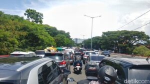 Long Weekend Imlek, 1,5 Juta Kendaraan Padati Kota Bandung