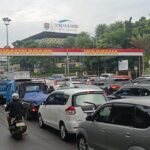 Libur Imlek, Arus Kendaraan Menuju Puncak Bogor Mengular Hingga Simpang Gadog