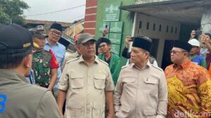 Ahmad Muzani Tinjau Longsor Tegal, Siap Laporkan Langsung ke Presiden Prabowo