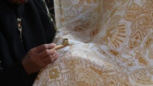 Tiga Pencuri Batik Tulis Rp 1,3 Miliar Diringkus di JCC, Dua Kontainer Barang Bukti Diamankan