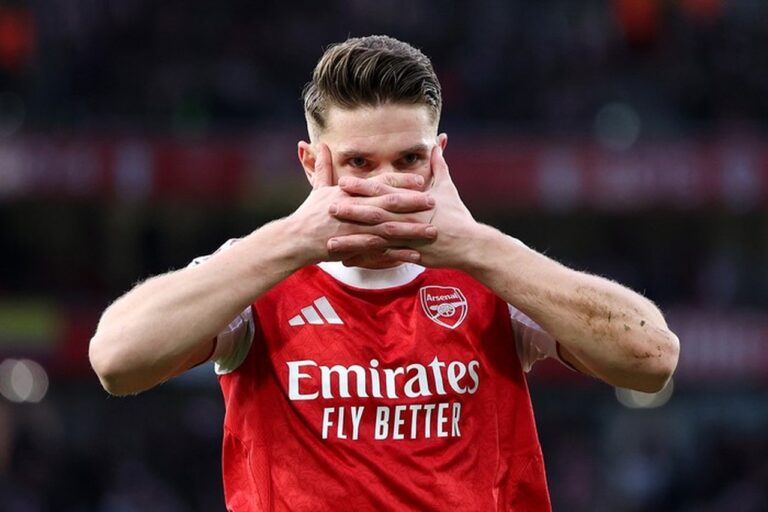 Michael Owen Ragukan Ketajaman Viktor Gyokeres di Arsenal, Sebut Bukan Solusi Jangka Panjang