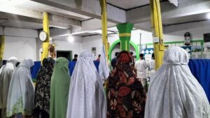 Jemaah Naqsabandiyah Padang Mulai Tarawih Malam Ini, 1 Ramadan 17 Februari