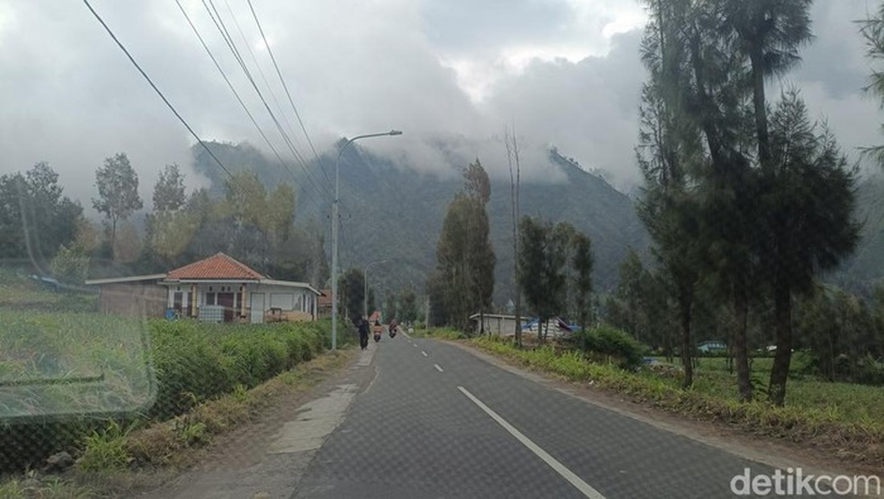 Tujuh Koper Wisatawan Thailand Hilang di Bromo, Pengelola Salahkan Parkir Liar