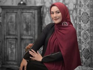 Elma Theana Terpikat Padel: Olahraga Seru Namun Menguras Kantong