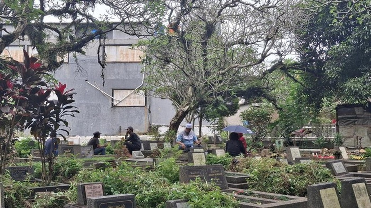 Menjelang Ramadan, TPU Dreded Bogor Dipadati Peziarah: Tradisi Ziarah Makam Jelang Bulan Suci
