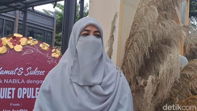 Umi Pipik Sambut Ramadan 2026 Lebih Spesial dengan Kehadiran Cucu Pertama