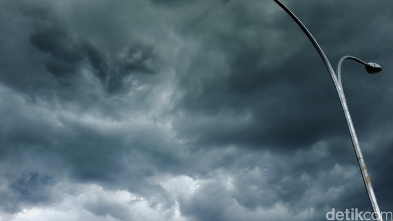 Cuaca Bandung Berawan Tebal, Hilal Ramadan 1447 H Diprediksi Tak Terlihat Cuaca Bandung Berawan Tebal, Hilal Ramadan 1447 H Diprediksi Tak Terlihat