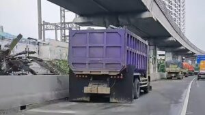 Libur Imlek 2026: Korlantas Sterilkan Bahu Jalan Tol, Arus Lalin Lancar