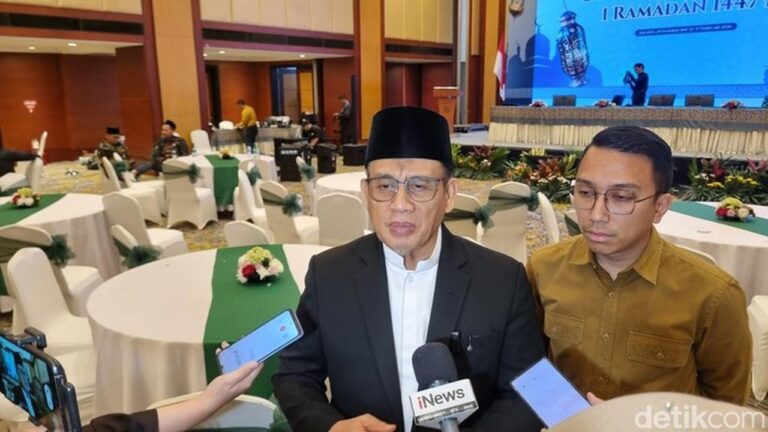 Wamenag Imbau Tak Ada Sweeping Warung Makan Selama Ramadan, Hormati yang Tidak Berpuasa