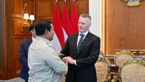 Prabowo Bertemu Dirut Garuda dan Embraer, Fokus Bahas Perkembangan Teknologi Penerbangan Global