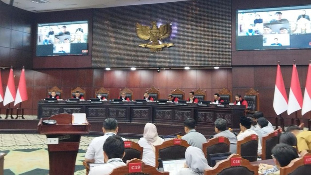 MK Tolak Gugatan Perpanjangan Masa Jabatan Anggota BPKN Menjadi 5 Tahun