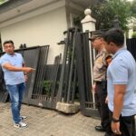 Mobil Tabrak Pagar Rumah Jusuf Kalla di Jakarta Selatan, Pengemudi Diduga Mengantuk