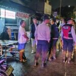 Pria di Depok Karaoke Sambil Live TikTok di Pinggir Tol, Polisi Beri Imbauan