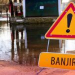 Jakarta Dilanda Banjir, 31 RT Terendam Akibat Hujan Deras Sejak Dini Hari