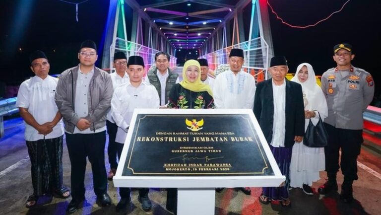 Khofifah Resmikan Jembatan Bubak Mojokerto, Akses Ekonomi Warga Kembali Terbuka