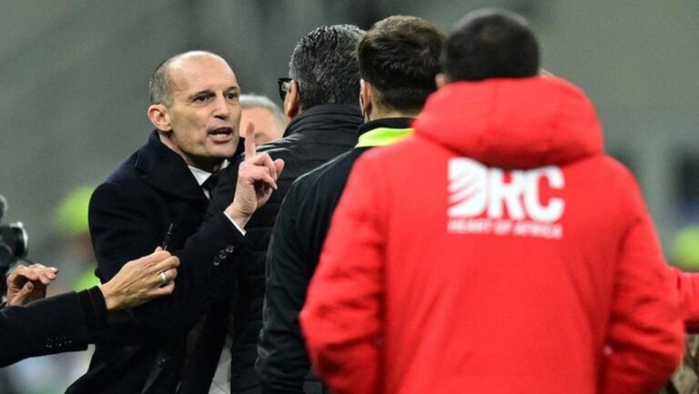 Perseteruan Allegri dan Fabregas Memanas: “Kamu Masih Bocah!” Perseteruan Allegri dan Fabregas Memanas: “Kamu Masih Bocah!”