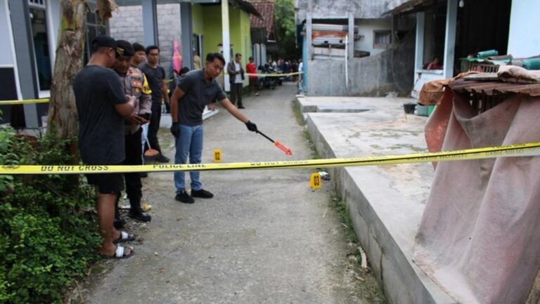 Tragedi Kebumen: Anggota Satpol PP Tewas Dibacok ODGJ Saat Evakuasi