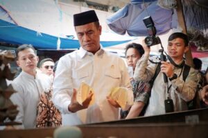 Mentan Sidak Pasar Kebayoran, Harga Pangan Langsung Anjlok Usai Telepon Polisi