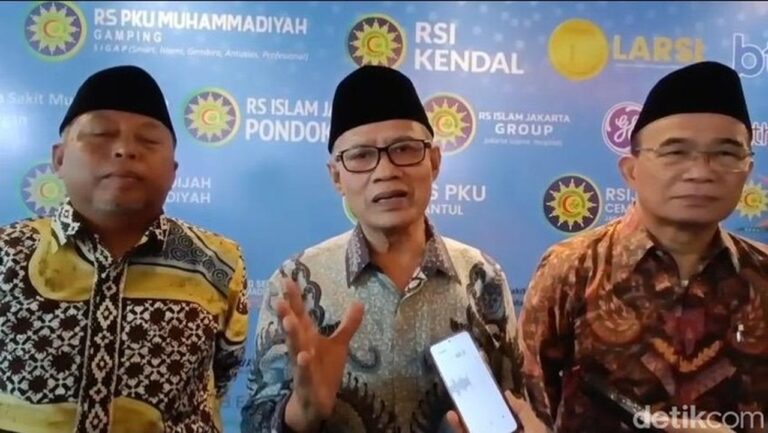 Ketum PP Muhammadiyah Dukung Polri Tetap di Bawah Presiden, Tolak Wacana di Bawah Kementerian Ketum PP Muhammadiyah Dukung Polri Tetap di Bawah Presiden, Tolak Wacana di Bawah Kementerian