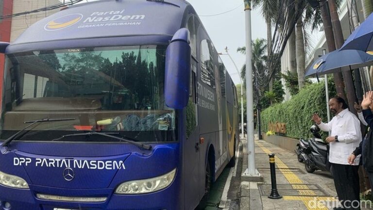 Surya Paloh Lepas Tim Safari Ramadan NasDem: Perkuat Silaturahmi dan Konsolidasi Organisasi