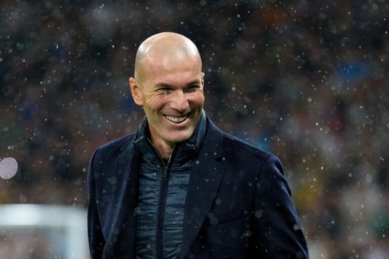 Zinedine Zidane Sepakat Latih Timnas Prancis Pasca Piala Dunia 2026