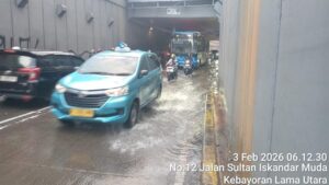 Underpass Simprug Terendam Banjir, Lalu Lintas Kebayoran Lama Macet Parah