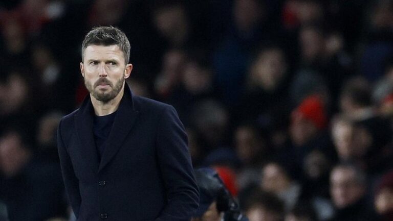 Michael Carrick Waspadai Everton, Akui Stadion Baru Tetap Medan Laga Sulit
