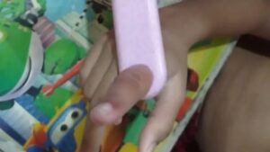 Jari Bocah 11 Tahun Nyangkut di Lubang Gayung, Damkar Depok Berhasil Dievakuasi Setelah 1 Jam