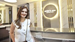 Cut Tari Ungkap Serunya Jadi Ibu Rumah Tangga, Akui Lebih Sibuk dari Dunia Hiburan