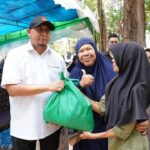 Andre Rosiade Bagikan 1.000 Paket Sembako di Pariaman, Komitmen untuk Masyarakat Sumbar