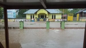 Banjir Bandang Terjang 6 Desa di Bima NTB, Jalan Raya Berubah Jadi Sungai