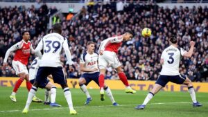 Babak Pertama Tottenham vs Arsenal Berakhir Imbang 1-1, Gol Eze Dibalas Kolo Muani