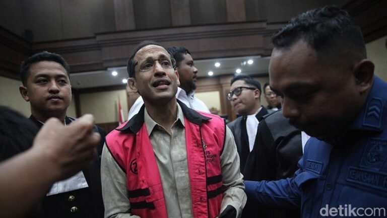 Saksi Ungkap Nadiem Transfer Dana Pribadi ke Stafsus di Tengah Kasus Korupsi Laptop Rp 2,1 T