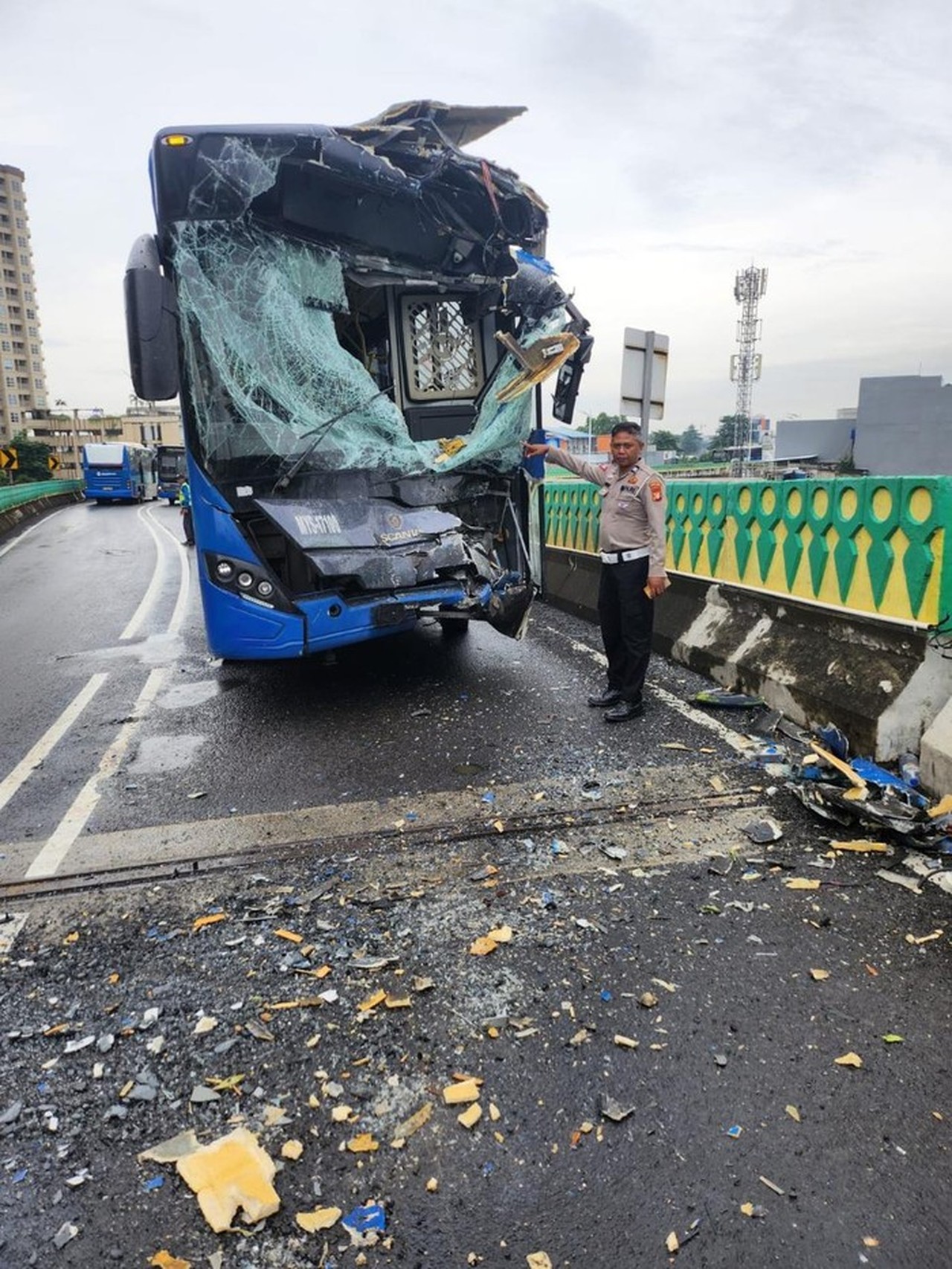 Transjakarta Tanggung Penuh Biaya Pengobatan 23 Korban Kecelakaan Bus di Jalur ‘Langit’
