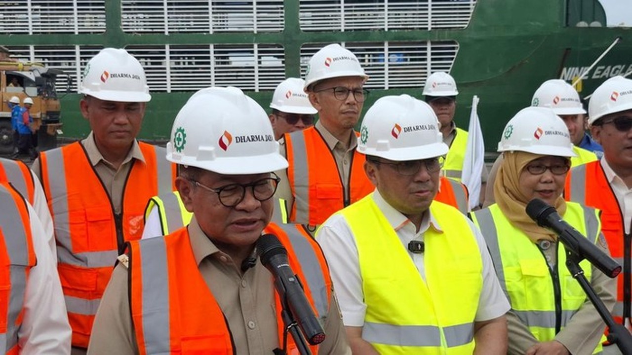 Gubernur Pramono Anung Jadwalkan Rapat Khusus Bahas Keluhan Trotoar dan Lapangan Padel Gubernur Pramono Anung Jadwalkan Rapat Khusus Bahas Keluhan Trotoar dan Lapangan Padel