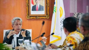 Wamensos Agus Jabo Bahas Sekolah Rakyat dan PBI dengan 7 Pemda, Tekankan Peran Dinas Sosial