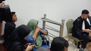 Nenek Fandi ABK Terdakwa Sabu 2 Ton Minta Bantuan Presiden Prabowo Bebaskan Cucu