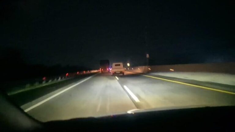 Aksi Kejar-kejaran Dramatis Polisi Gagalkan Pencurian Pikap di Tol Probolinggo Aksi Kejar-kejaran Dramatis Polisi Gagalkan Pencurian Pikap di Tol Probolinggo