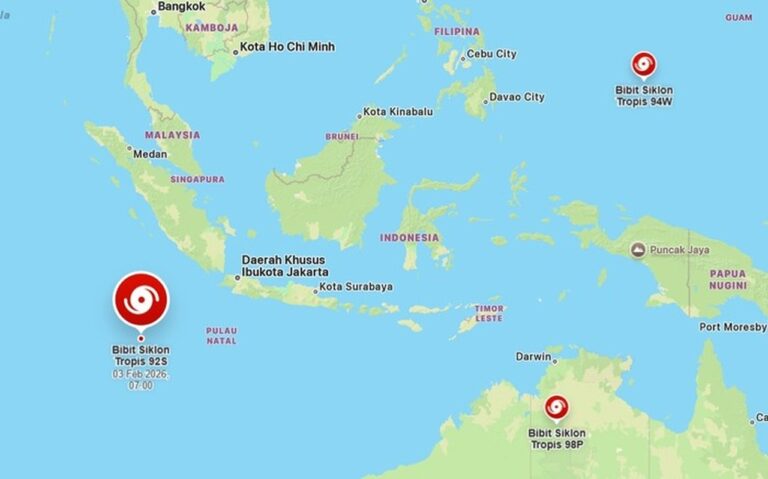 Tiga Bibit Siklon Tropis Mengancam, BMKG Peringatkan Potensi Cuaca Ekstrem di Sejumlah Wilayah Tiga Bibit Siklon Tropis Mengancam, BMKG Peringatkan Potensi Cuaca Ekstrem di Sejumlah Wilayah