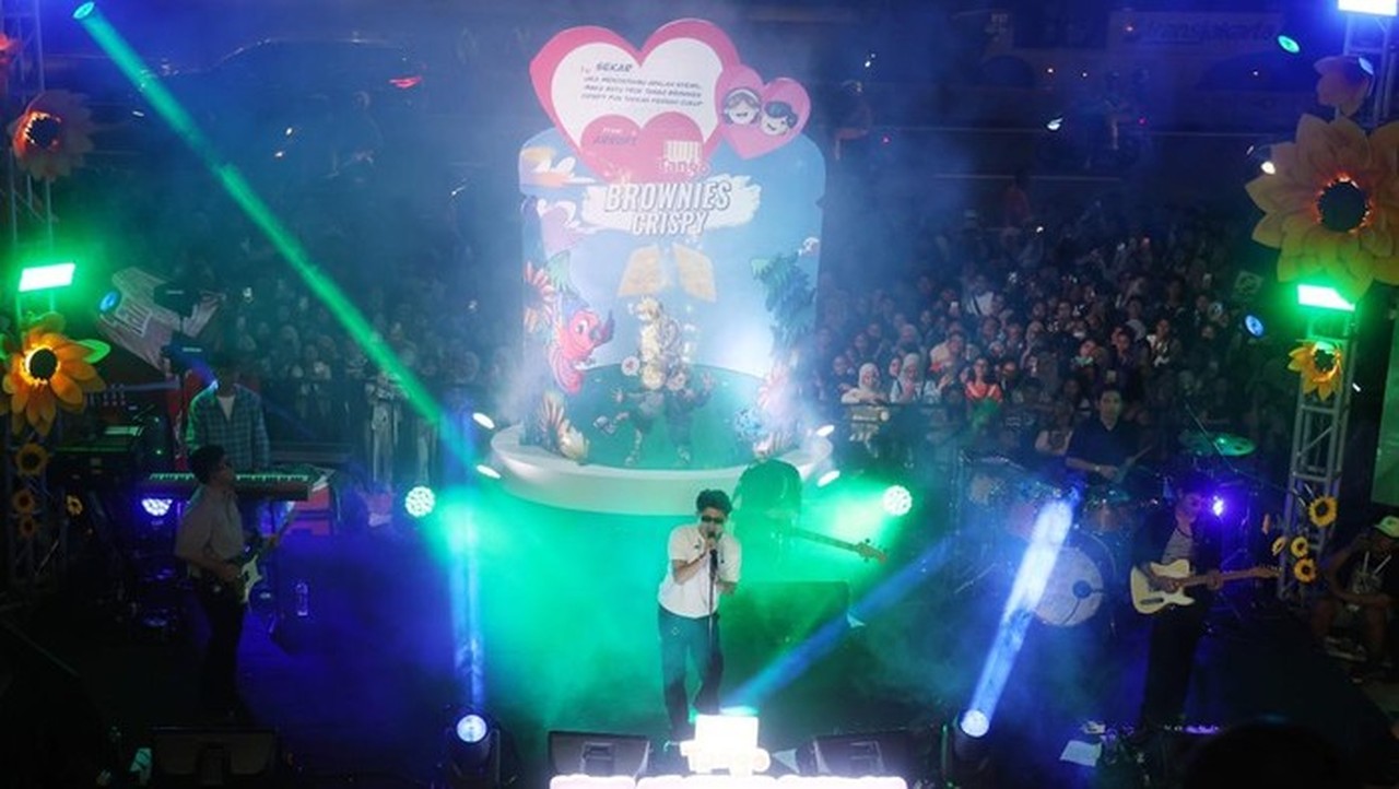 Juicy Luicy Gebrak Panggung, Hibur Penggemar di Peluncuran Produk Baru Tango