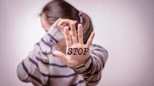 Siswi SMP di Surabaya Dibully 7 Remaja, Diduga Dipicu Rebutan Cowok