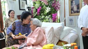 Megawati Soekarnoputri Berduka Atas Wafatnya Istri Jenderal Hoegeng, Meriyati Roeslani