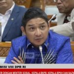 Momen Pasha Ungu Nyanyikan Lagu Noah di Tengah Rapat Komisi VIII DPR Bahas Bencana