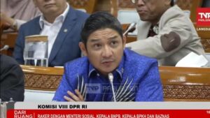 Momen Pasha Ungu Nyanyikan Lagu Noah di Tengah Rapat Komisi VIII DPR Bahas Bencana
