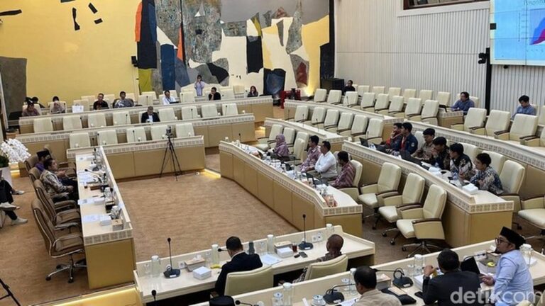 Perludem Kritik Ambang Batas Parlemen, Sebut 17,3 Juta Suara Terbuang di Pemilu 2024 Perludem Kritik Ambang Batas Parlemen, Sebut 17,3 Juta Suara Terbuang di Pemilu 2024