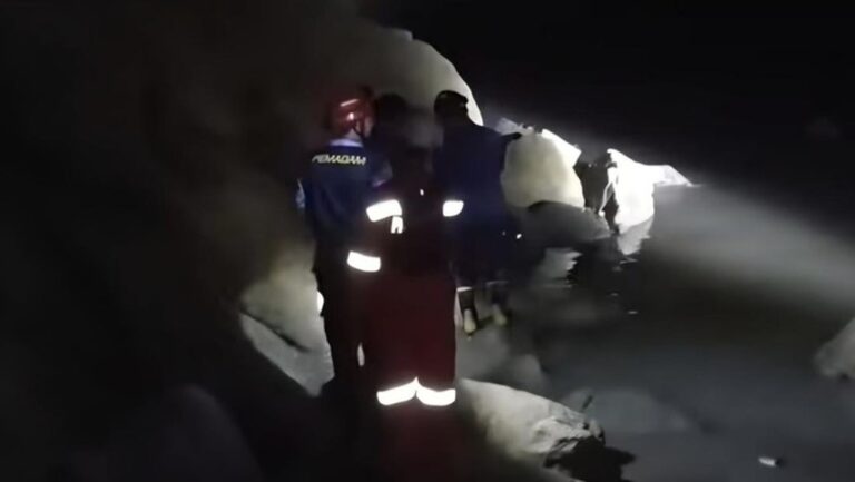 Lansia Pencari Besi Hilang di Sungai Cipamingkis Jonggol, Tim SAR Lakukan Penelusuran Intensif Lansia Pencari Besi Hilang di Sungai Cipamingkis Jonggol, Tim SAR Lakukan Penelusuran Intensif