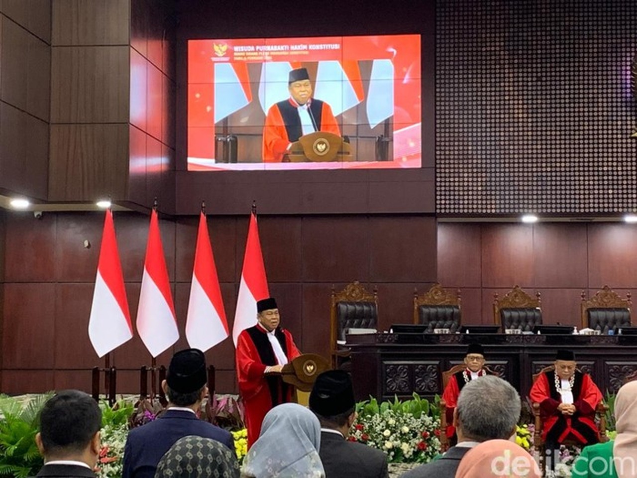 Hakim Arief Hidayat Pensiun: Kelakar Cucu Lahir di Solo Agar Jadi Presiden atau Wapres